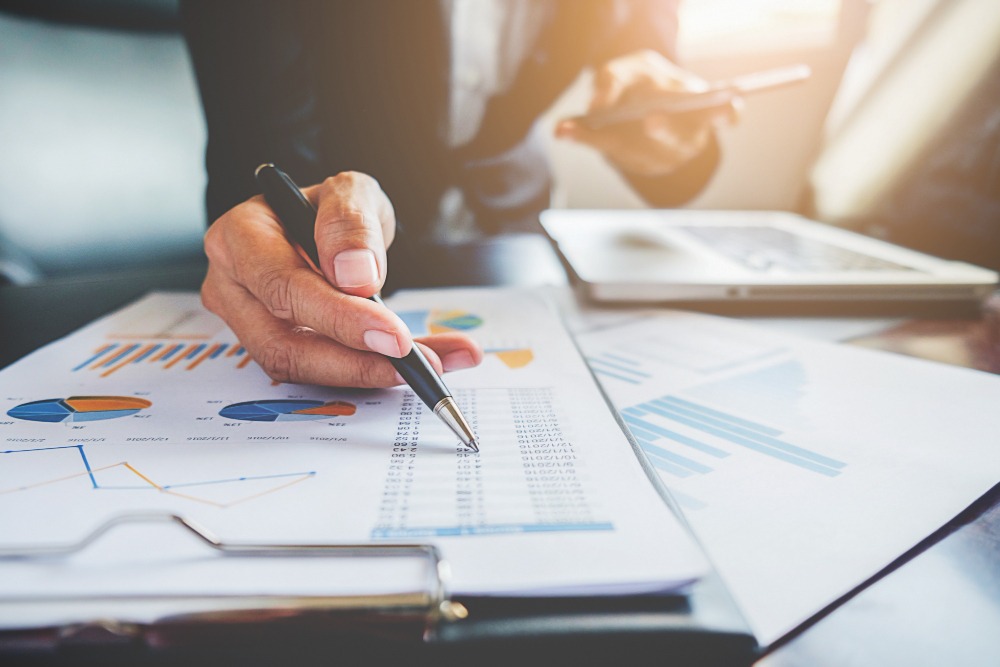 paper-job-office-teamwork-business-analyst